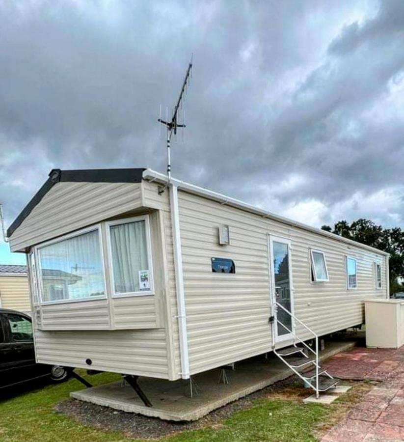 8 Berth Caravan,Pet Friendly. Merston Exterior foto